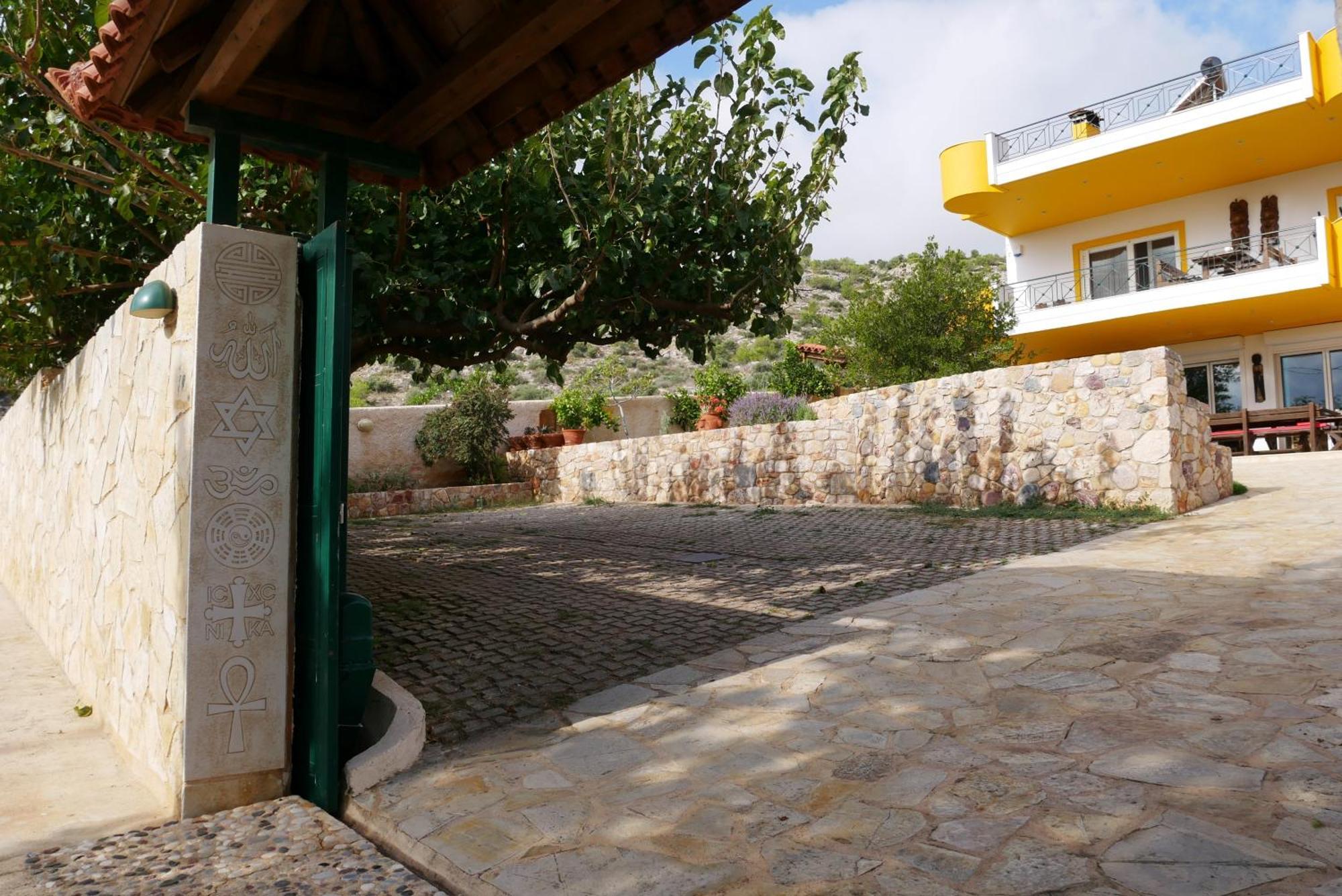 לינה וארוחת בוקר Agia Marina  Casa Di Luce מראה חיצוני תמונה