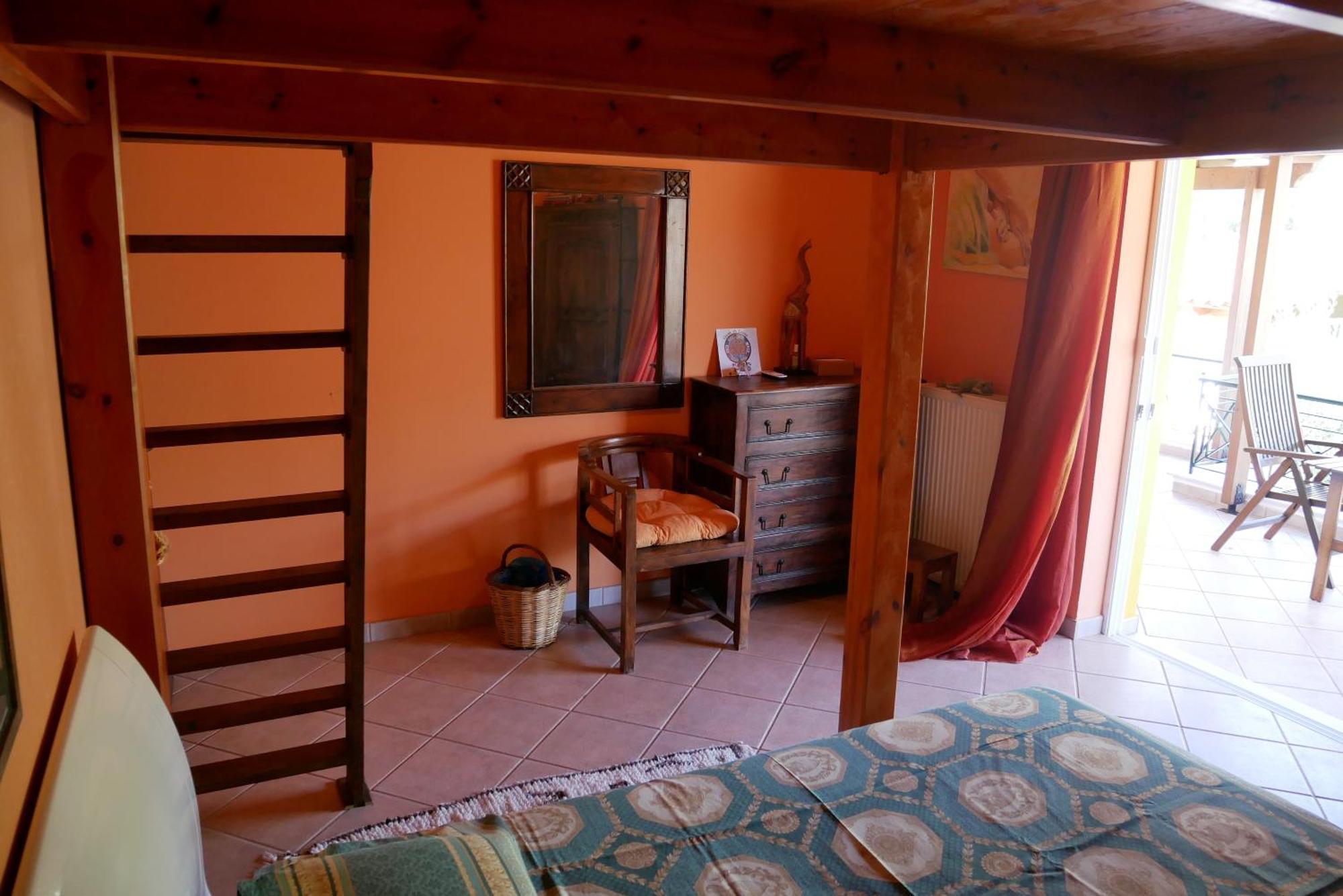 לינה וארוחת בוקר Agia Marina  Casa Di Luce מראה חיצוני תמונה