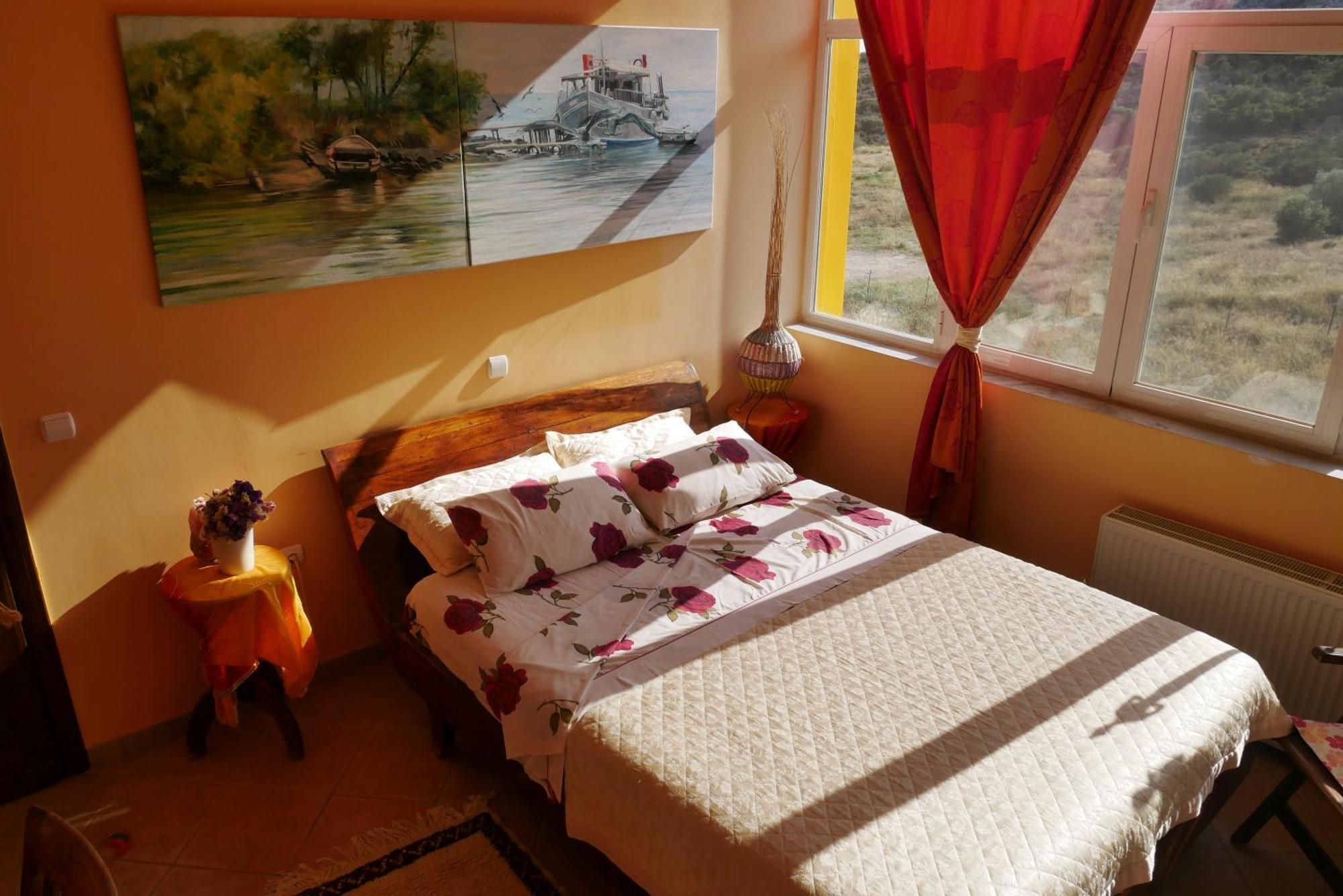 לינה וארוחת בוקר Agia Marina  Casa Di Luce מראה חיצוני תמונה