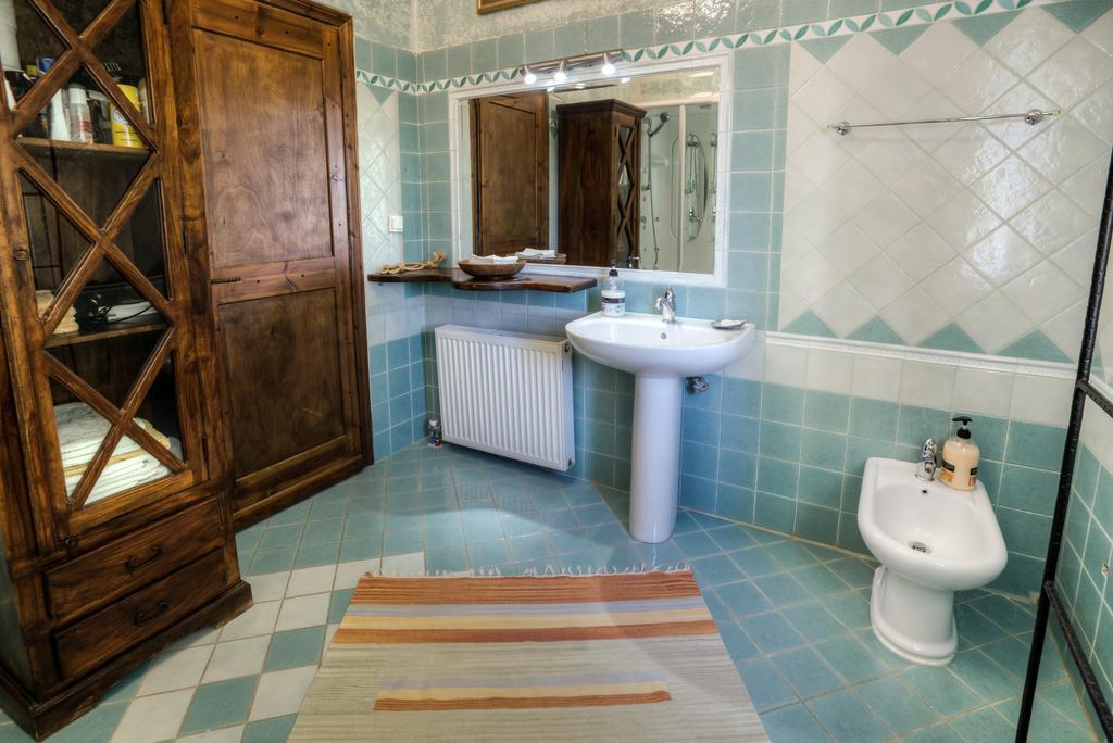 לינה וארוחת בוקר Agia Marina  Casa Di Luce מראה חיצוני תמונה